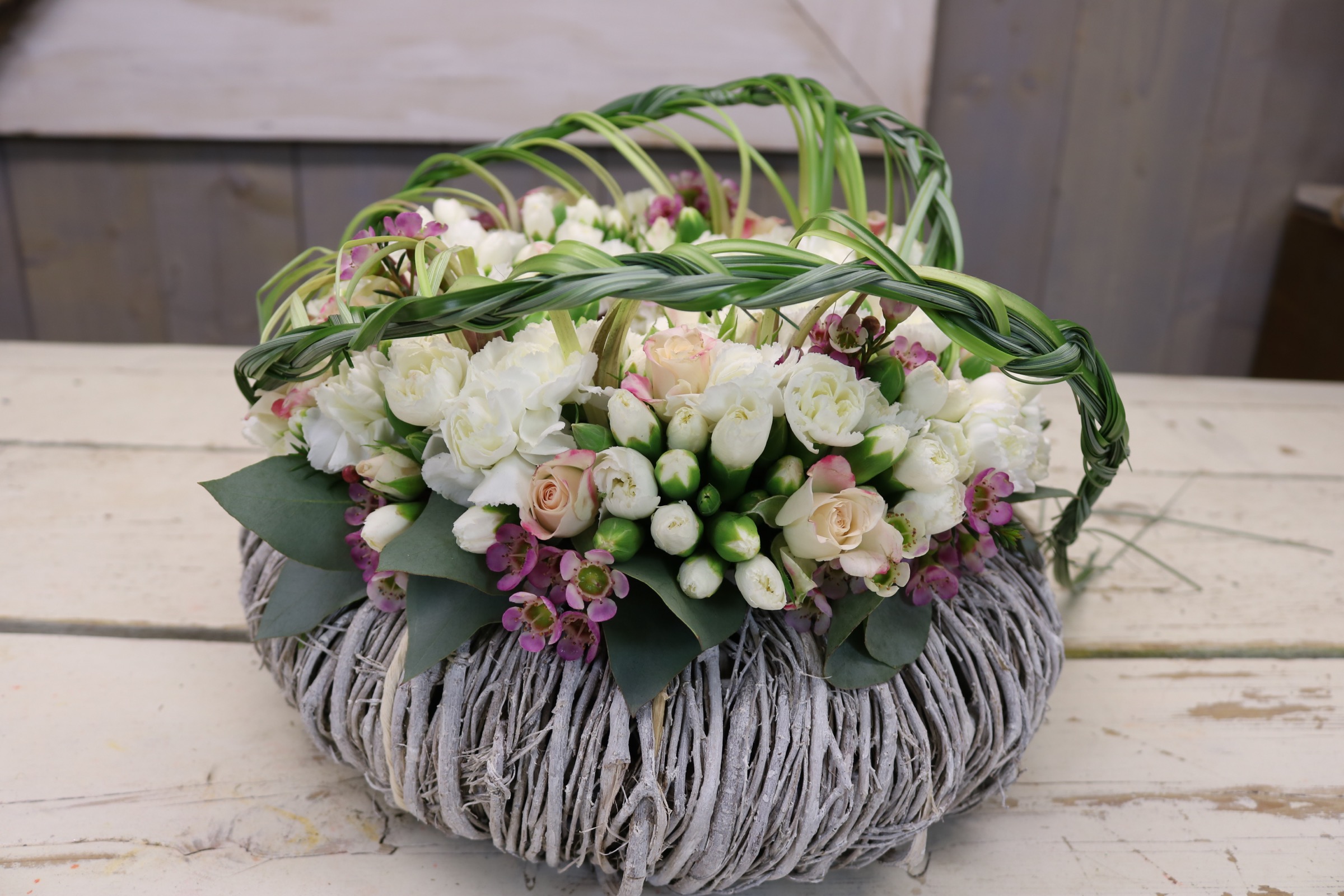 Double wreath with bear grass