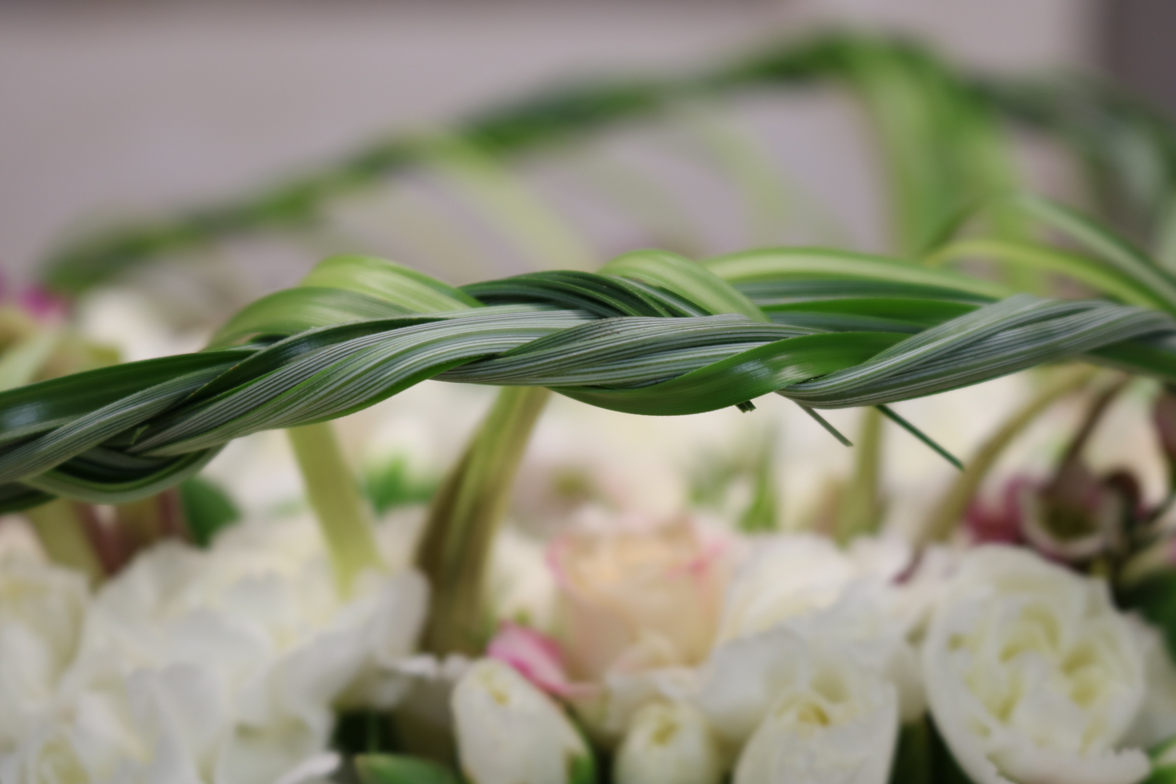 Double wreath with bear grass